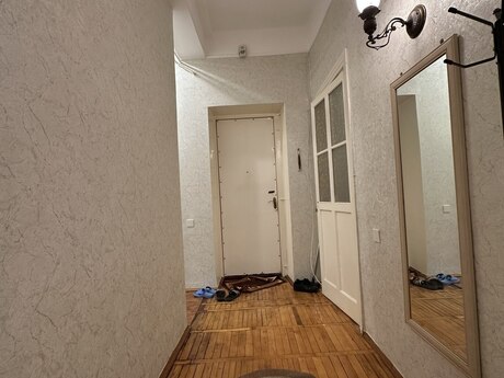 3 otaqlı köhnə tikili - Elmlər Akademiyası m. - 90 m²