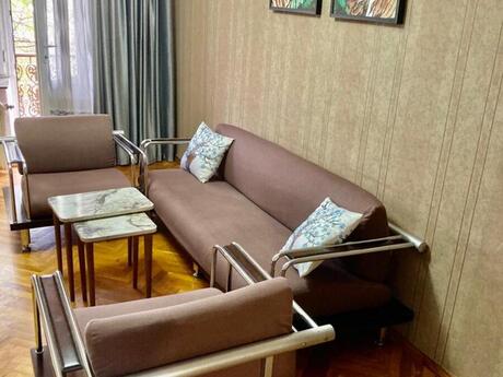 3 otaqlı köhnə tikili - İçəri Şəhər m. - 73 m²