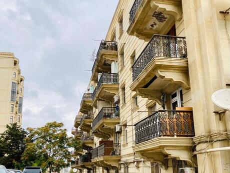 3 otaqlı köhnə tikili - İçəri Şəhər m. - 73 m²