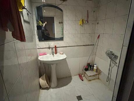3 otaqlı köhnə tikili - İnşaatçılar m. - 75 m²
