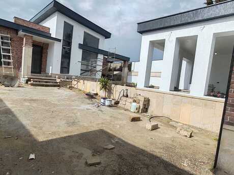4 otaqlı həyət evi/bağ evi - Buzovna q. - 184 m²