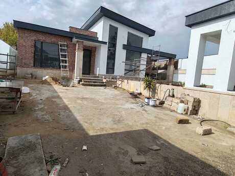 4 otaqlı həyət evi/bağ evi - Buzovna q. - 184 m²