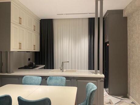 2 otaqlı yeni tikili - Elmlər Akademiyası m. - 90 m²