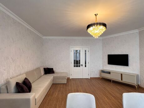 4 otaqlı yeni tikili - Şah İsmayıl Xətai m. - 190 m²