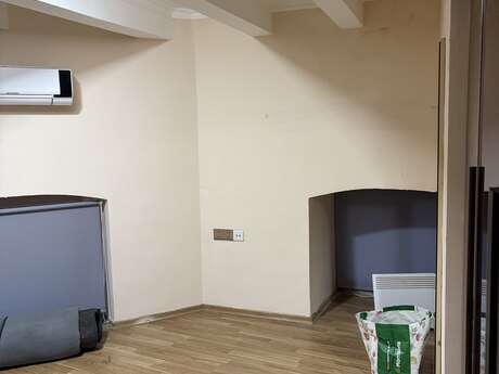 3 otaqlı köhnə tikili - Sahil m. - 101 m²
