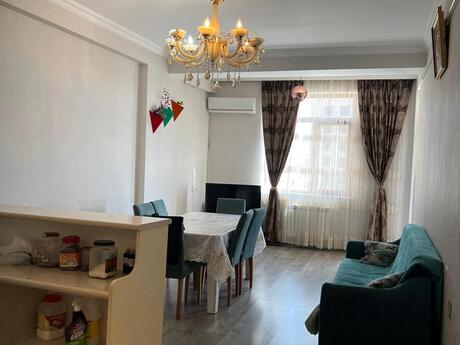 2-комн. новостройка - м. Иншаатчылар - 65 м²