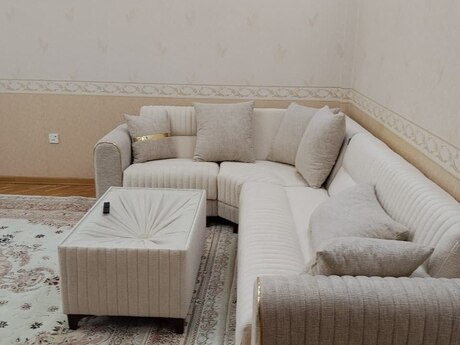 2-комн. новостройка - м. 20 января - 100 м²