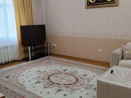 2-комн. новостройка - м. 20 января - 100 м²