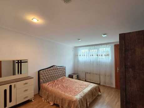 Elan №6065732 - Bakı, Nizami m., 3 otaqlı, 110 m², 5/5 mərtəbə