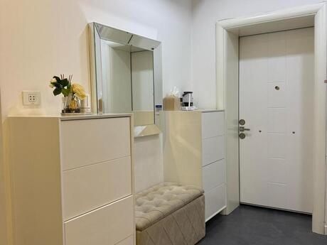 4 otaqlı yeni tikili - 28 May m. - 200 m²