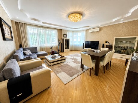 4 otaqlı yeni tikili - Nizami m. - 210 m²