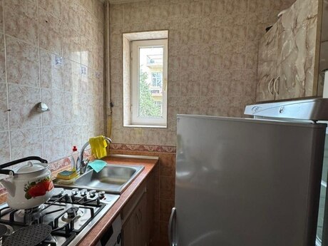 1 otaqlı köhnə tikili - Nizami m. - 43 m²