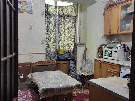 4 otaqlı köhnə tikili - Biləcəri q. - 100 m²