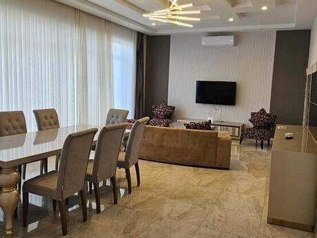 4 otaqlı həyət evi/bağ evi - Xəzər r. - 160 m²