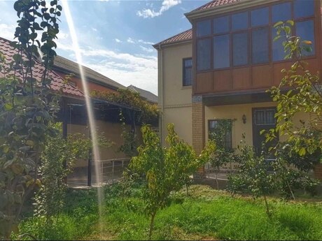 4 otaqlı həyət evi/bağ evi - Dübəndi q. - 140 m²