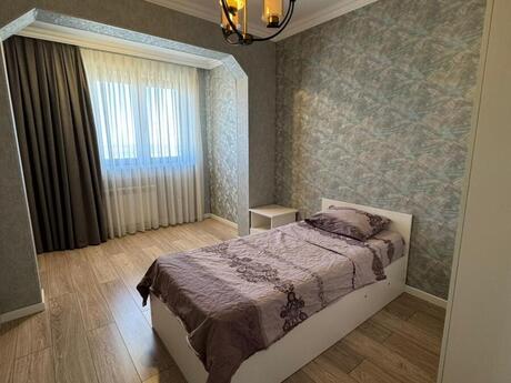 3 otaqlı köhnə tikili - Yeni Günəşli q. - 80 m²