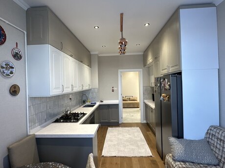 4 otaqlı yeni tikili - Yasamal q. - 121 m²