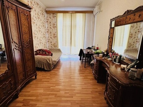 2 otaqlı köhnə tikili - Nəsimi r. - 60 m²