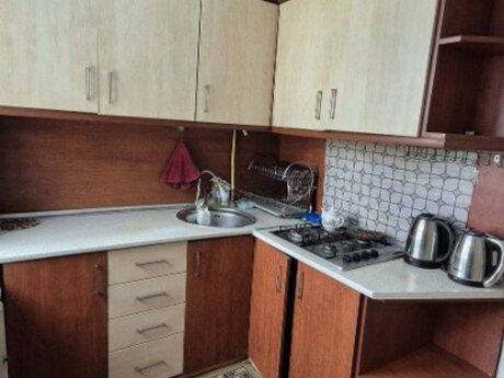 1 otaqlı köhnə tikili - Elmlər Akademiyası m. - 35 m²