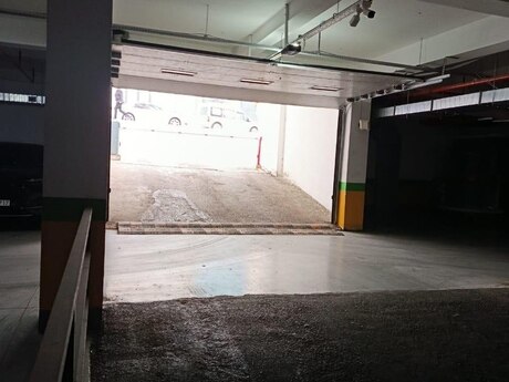 Qaraj - Nizami m. - 15 m²