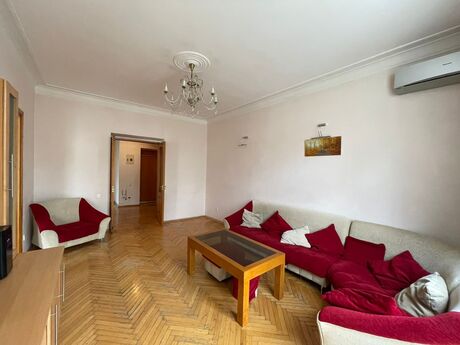 3 otaqlı köhnə tikili - 28 May m. - 80 m²