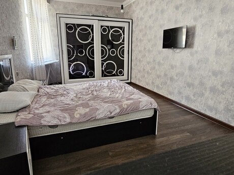 4 otaqlı yeni tikili - Şah İsmayıl Xətai m. - 180 m²