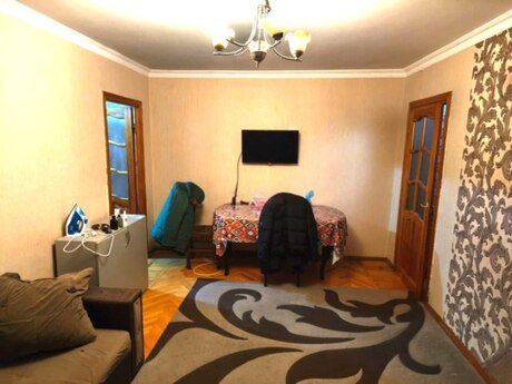 2 otaqlı köhnə tikili - Gənclik m. - 45 m²