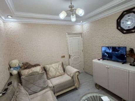 4 otaqlı köhnə tikili - Biləcəri q. - 115 m²