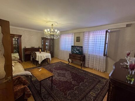 5 otaqlı həyət evi/bağ evi - Nəsimi m. - 300 m²
