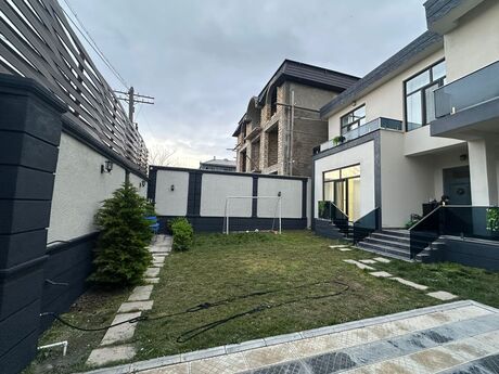 5 otaqlı həyət evi/bağ evi - Nəsimi m. - 250 m²