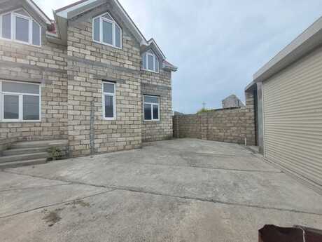 4 otaqlı həyət evi/bağ evi - Albalılıq q. - 90 m²