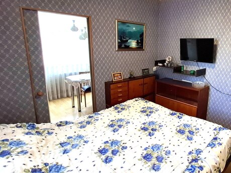 2 otaqlı köhnə tikili - Xalqlar Dostluğu m. - 46 m²