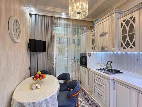 Elan №6066410 - Bakı, 28 May m., 2 otaqlı, 90.5 m², 13/17 mərtəbə