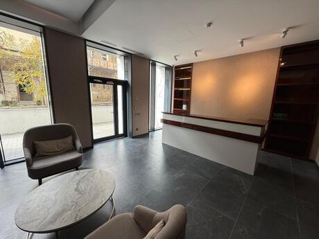 Obyekt - Səbail r. - 450 m²