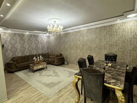 10 otaqlı həyət evi/bağ evi - Balaxanı q. - 390 m²