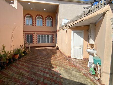 10 otaqlı həyət evi/bağ evi - Balaxanı q. - 390 m²