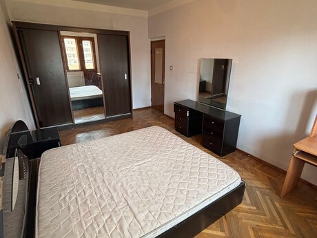 4 otaqlı köhnə tikili - Qara Qarayev m. - 100 m²