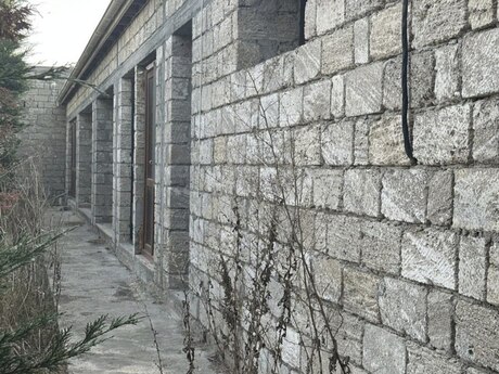 Həyət evi/Bağ evi - Mərdəkan q. - 1300 m²