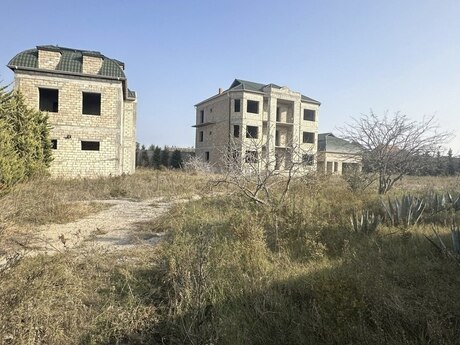 Həyət evi/Bağ evi - Mərdəkan q. - 1300 m²