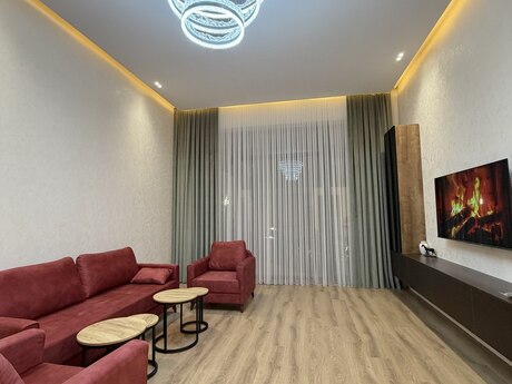 4 otaqlı həyət evi/bağ evi - Mərdəkan q. - 200 m²