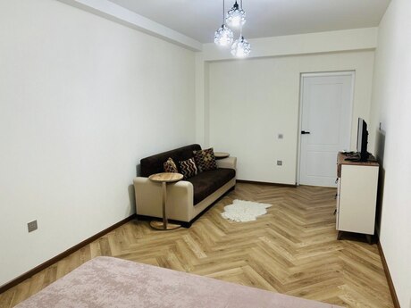 1-комн. вторичка - м. 28 мая - 50 м²