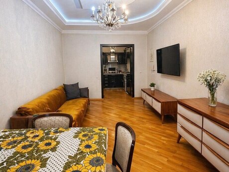 2-комн. новостройка - Бинагадинский р. - 66 м²
