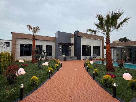 5 otaqlı həyət evi/bağ evi - Mərdəkan q. - 200 m²
