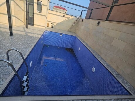 6 otaqlı həyət evi/bağ evi - Badamdar q. - 440 m²