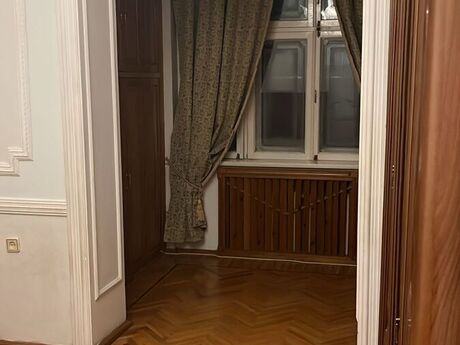 3 otaqlı köhnə tikili - İçəri Şəhər m. - 90 m²