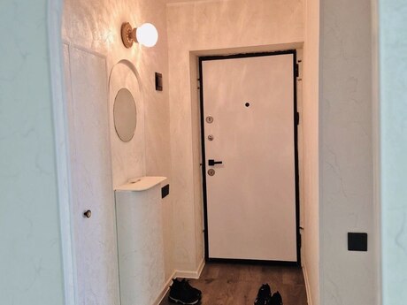 3 otaqlı köhnə tikili - Elmlər Akademiyası m. - 50 m²