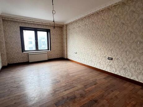 5 otaqlı yeni tikili - Ağ şəhər q. - 200 m²