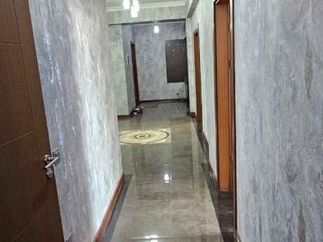 4 otaqlı yeni tikili - Şah İsmayıl Xətai m. - 180 m²