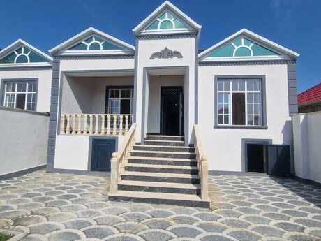 4 otaqlı həyət evi/bağ evi - Zabrat q. - 124 m²