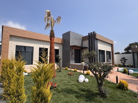 5 otaqlı həyət evi/bağ evi - Mərdəkan q. - 250 m²